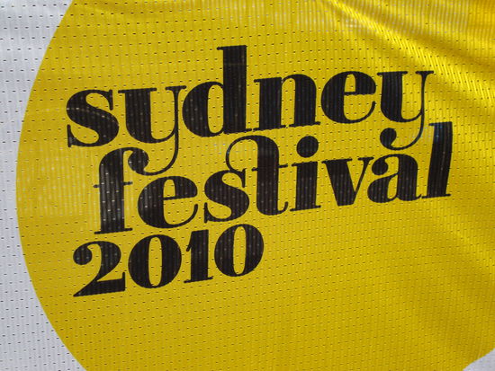 Wirklich klasse! Ich hoffe noch ein, zwei Konzerte sehen zu können, aber Karten zu bekommen ist unheimlich schwer!