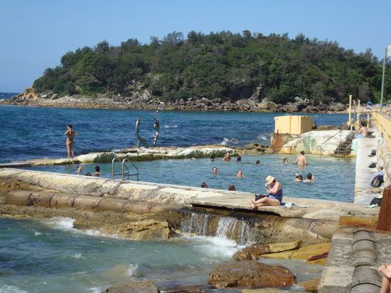 .... Meerwasserpool auf dem Weg vom Hauptstrand zum Shelly Beach, wirklich super ....