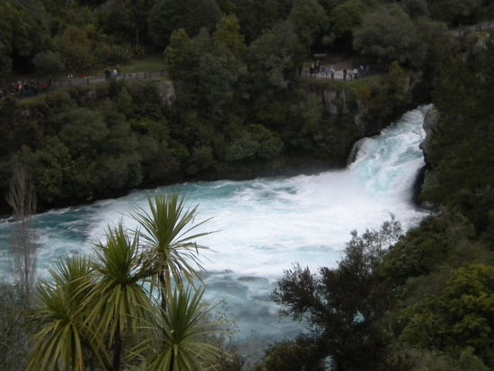 ... 200000l Wasser jede Sekunde fließen den Wasserfall hinunter!!!