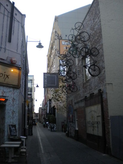 Die einzigen Fahrräder die ich hier gesehen habe, waren an dieser Wand!