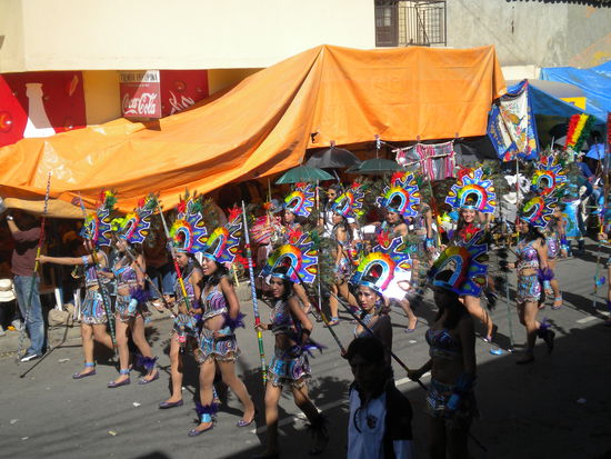 ... auch die Amazonen haben sich sehen lassen, mit den knappesten Kostümen 