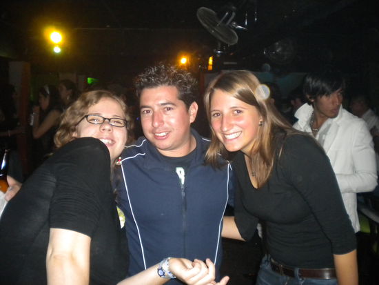 ... Marlene und Veronika mit dem Juan, der sich die Haare geschnitten hat ...