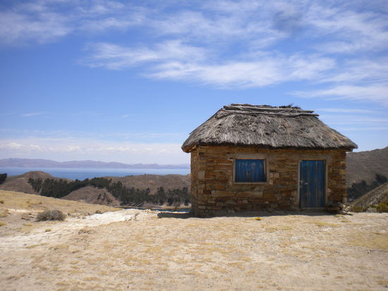 ... ich glaube das Häuschen war leer, da könnte man doch gut mal ein paar Wochen verbringen ....