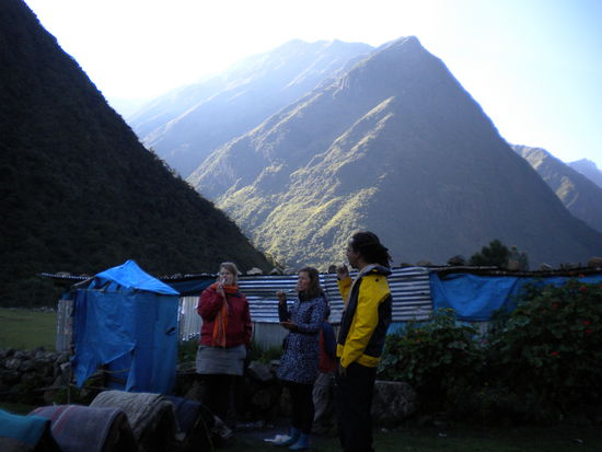 ... Mundpflege bei tollem Panorama früh am Morgen ...