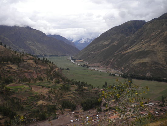 ... Sacred Valley, hier wird übrigens mit der beste Mais in der ganzen Welt angebaut ...