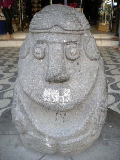 ... komische Wesen, die hier an der Straße stehen ...