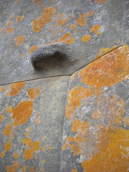 ... hier wieder diese riesen Steinquader, die perfekt zusammenpassen ...