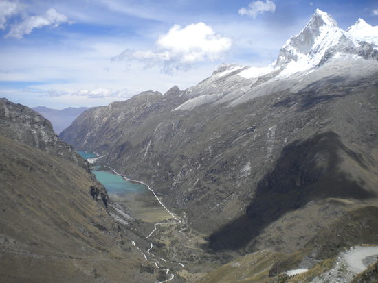 ... mit dem Bus in luftige Höhen: tolles Panorama ...