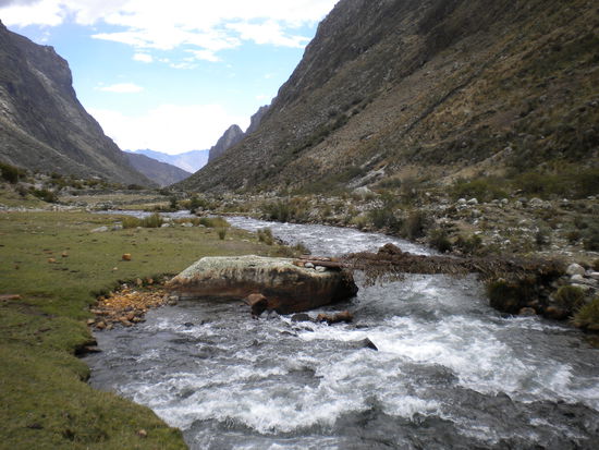 ... immer am Fluss entlang ... warum eigentlich nicht mit Kanu? ...