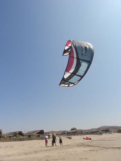 ... die Chillkröte versucht sich am Kitesurfen, aber das alles beim nächsten Mal ...