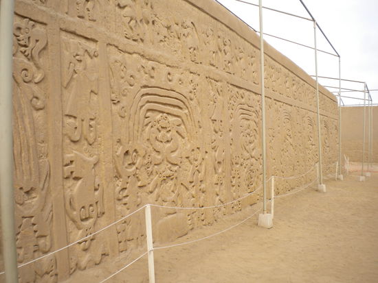 ... ein alter Tempel mit ...