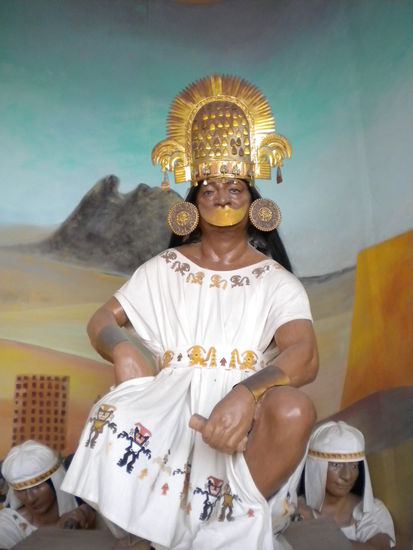 ... im Chan Chan Museum, der König lässt sich tragen ...