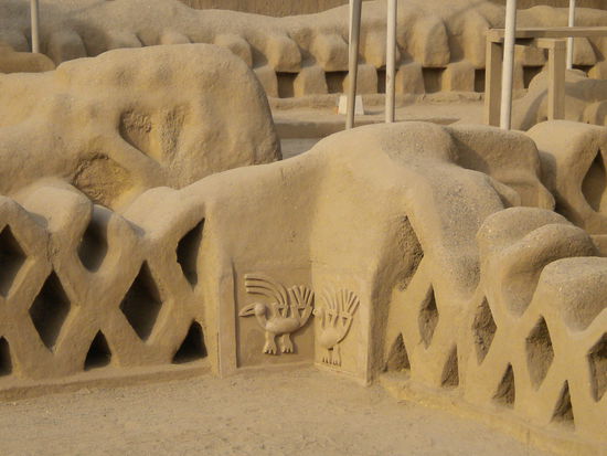 ... vieles wurde hier nachgebildet und wirkt somit künstlich und neu ...