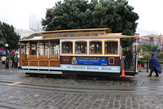 ein Cable Car im Nieselregen