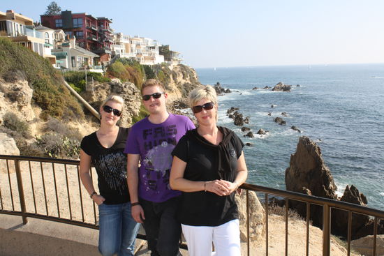 vor den Villen in Corona del Mar