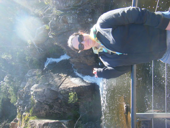 auch mal ein bild vonmir das waren die mc kenzie falls... wunderschön da