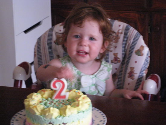 ihr geburtstagskuchen nummer 1... süß oder^^