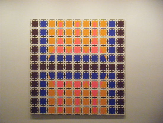 das finde ich voll cool... wenn man das wort bei kunst benutzen darf.. aber ich finde das erinnert an die 70´er jahre...