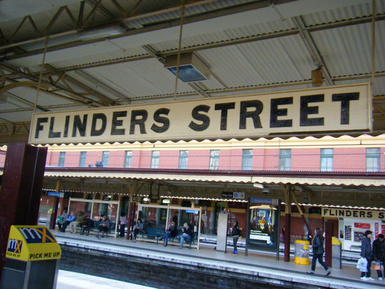 das war die station die mich in melbourne begleitet hat, denn bei dieser bin ich ausgestiegen und ich musste es schaffen dort auch wieder einzusteigen(was nicht einfach war in der riesen stadt)