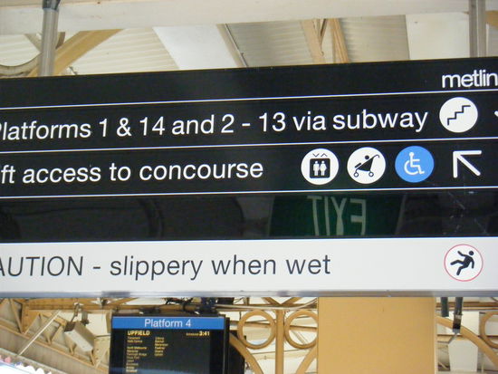 für die leute die die sprache nicht können oder erst lernen müssen(dazu gehöre ich) sind die bilder an der seite =)