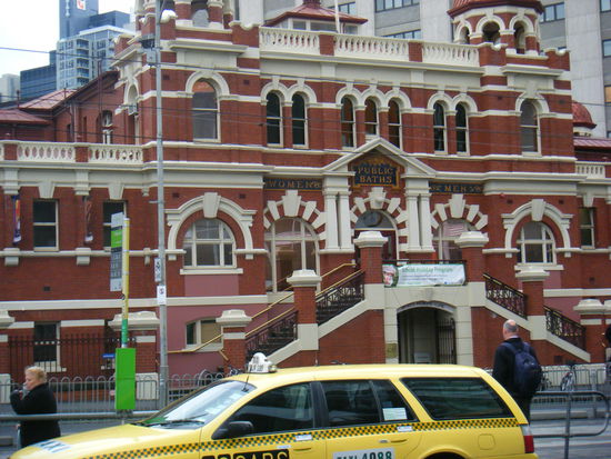 ich fand es auch nur schön... was es darstellen soll und ob es noch in benutzung ist konnt eusn auch keiner sagen...