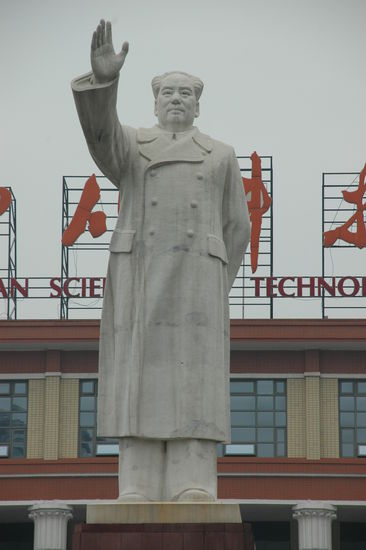 der vorsitzende Mao wird auch hier noch immer sehr verehrt