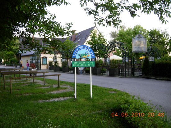 Restaurant mit Biergarten am See
