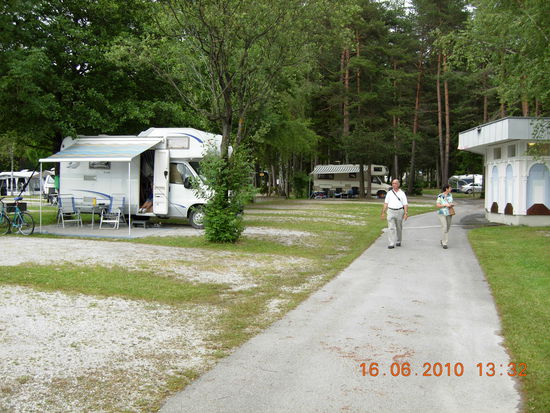 Schöne Stellplätze auf dem Camping Arneitz am Faakersee