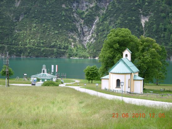 Ein schönes Plätzchen zum Baden am Achensee