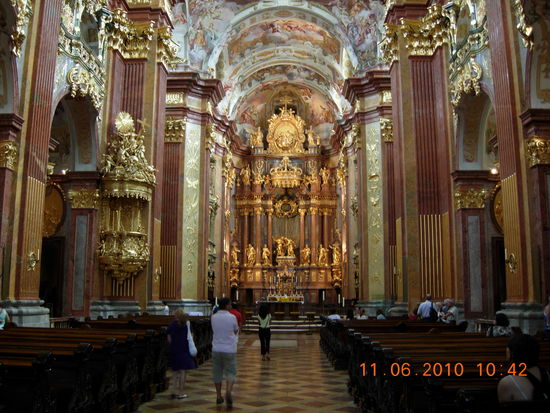 Das Gold in der Kirche des Stift Melk blendet fast