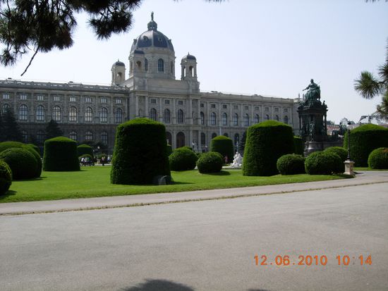 Kusthistorisches Museum mit Parkanlage