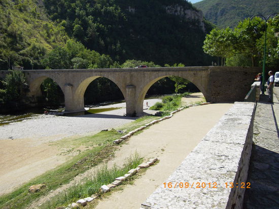 La Malene mit der schönen Brücke über den Tarn