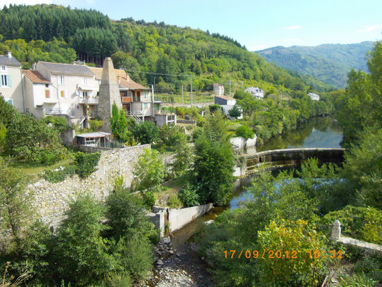 Flusslandschaft von St. Jean du Bruel