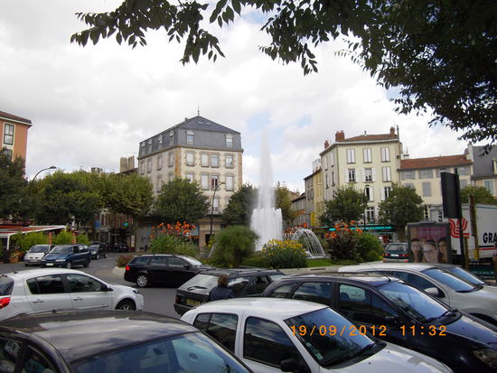 An einer Hauptachse durch die Stadt Millau