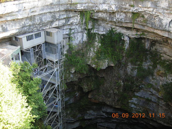 Lift in den Schlund von Padirac
