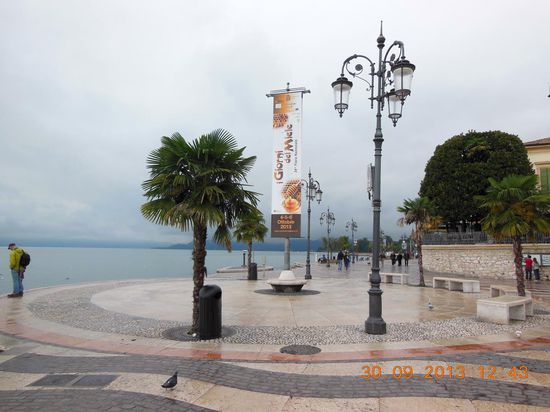 Teil der Promenade von Lazise