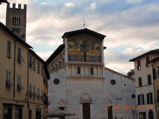 Schönes Gebäude in Lucca