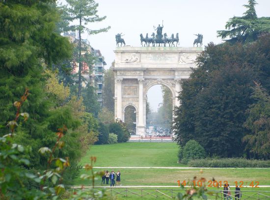 Fast Berlin,  steht aber in Milano!