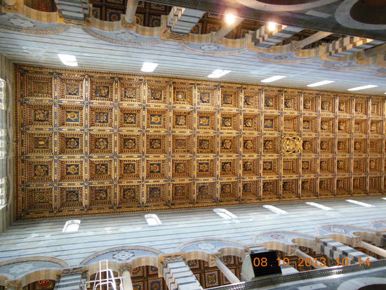 Goldene Decke im Dom