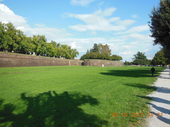 Begehbare Stadtmauer von Lucca