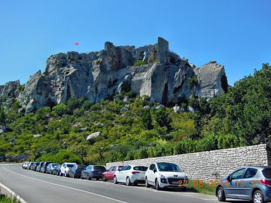 Der markannte Felsen von Les Baux