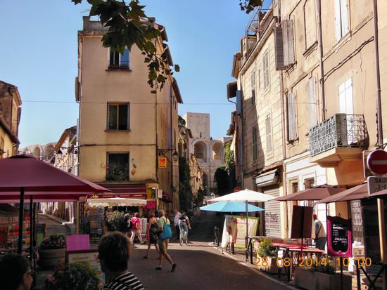 Gasse in Arles Richtung Arena