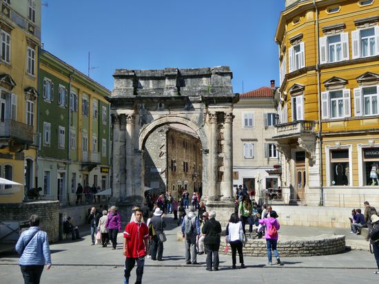 Porta Herculea Pula