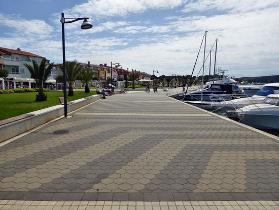 Hafenpromenade in Medulin