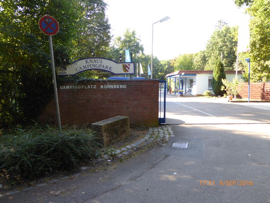 Einfahrt Knaus Camping Nürnberg