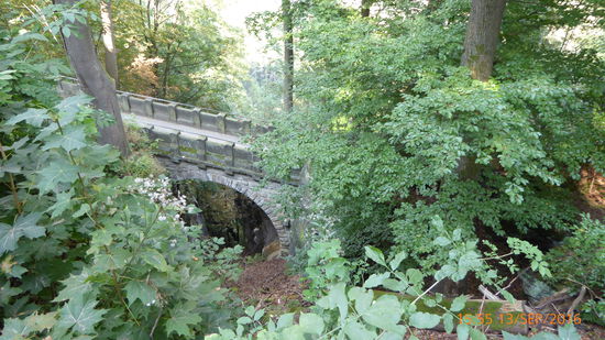 Die Bastei ist eine Felsformation mit Aussichtsplattform