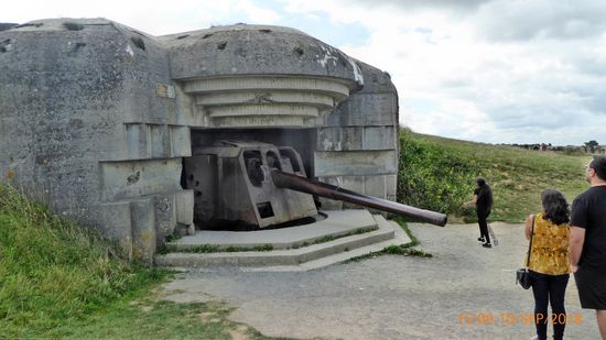 Deutsche Bunker mit Kanonen in Longues sur Mer