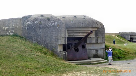 Deutsche Bunker mit Kanonen in Longues sur Mer