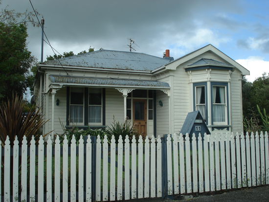 ein schoenes beispiel wie die haeuser in greytown so aussehen..