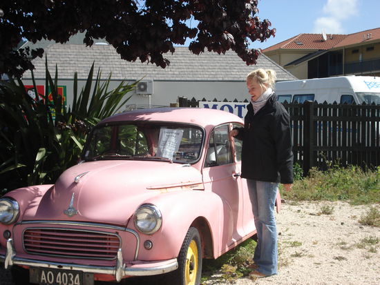 und oooooohhhhh! wie schoen! ein rosa autochen!!